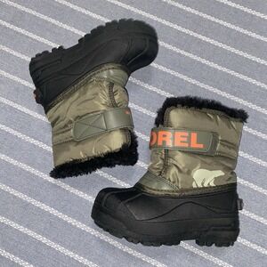 Sorel Kids 11 Green Duck Insulated Faux Fur Boots